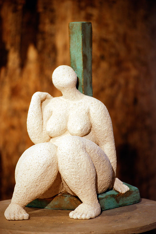 1414
weiss schamottierter ton
h:28cm