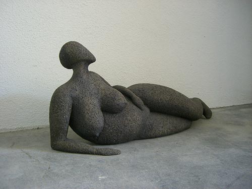 0409 schamottierter schwarzer ton 
60x20x25cm